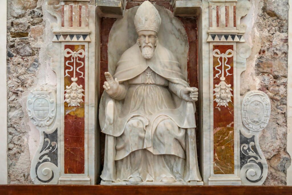 Papal News App Connects Church and Followers